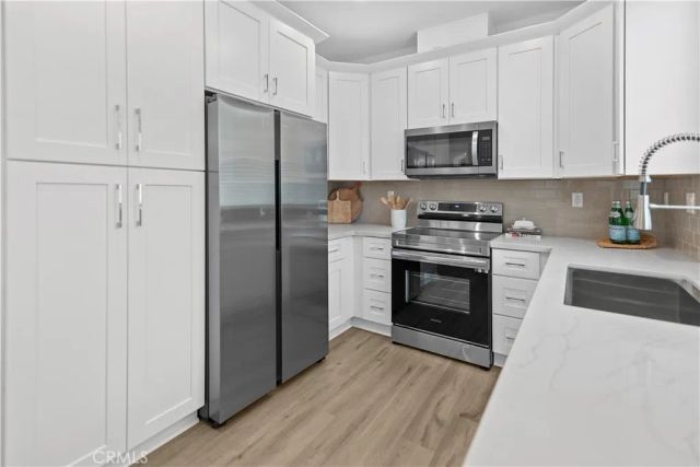 872 W Walnut Avenue A, Monrovia, CA 91016