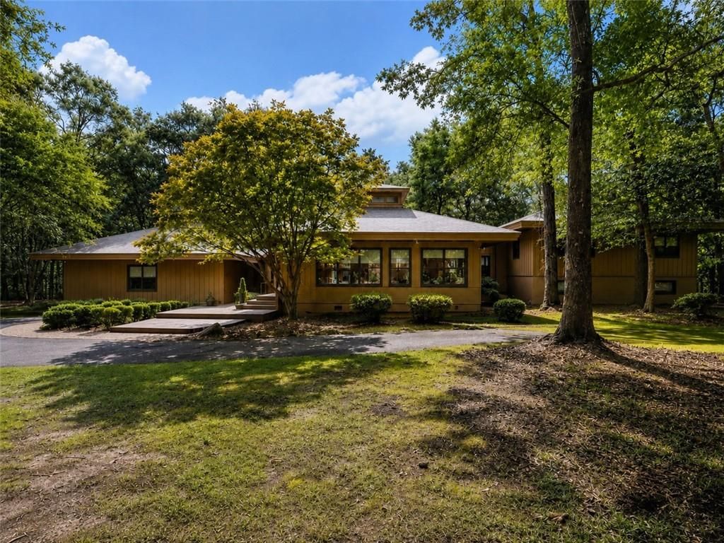 8549 Dawes Lake Road, Mobile, AL 36619 — exterior