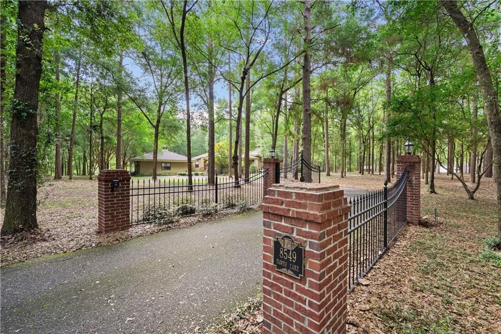 8549 Dawes Lake Road, Mobile, AL 36619 — photo 2