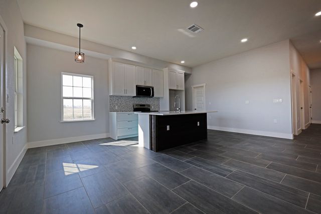 902 HCR 4358, Hillsboro, TX 76645