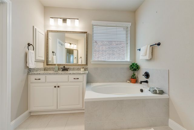 781 Bosley Drive, Fate, TX 75087