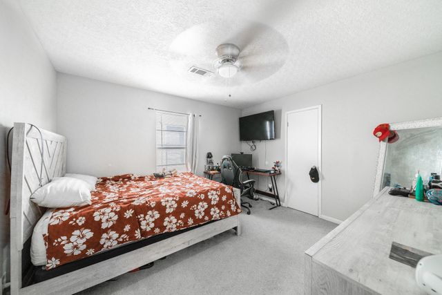 1413 Comal Avenue, Pasadena, TX 77506