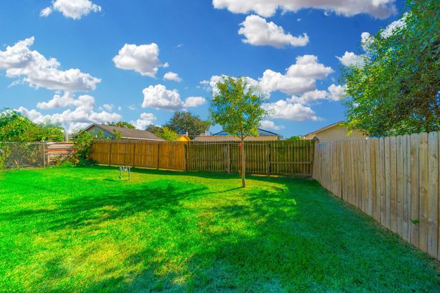 1413 Comal Avenue, Pasadena, TX 77506