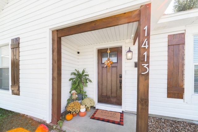 1413 Comal Avenue, Pasadena, TX 77506