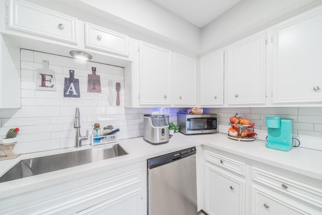 1413 Comal Avenue, Pasadena, TX 77506
