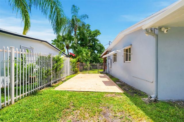 5525 SW 112th Ave, Miami, FL 33165