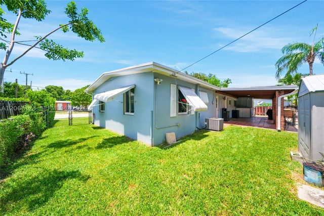 5525 SW 112th Ave, Miami, FL 33165