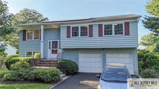 8 Windy Hill Road, Metuchen, NJ 08840