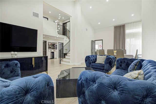 28030 Kenton, Saugus, CA 91350