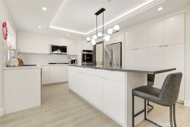 28030 Kenton, Saugus, CA 91350