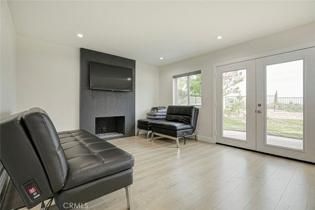 28030 Kenton, Saugus, CA 91350