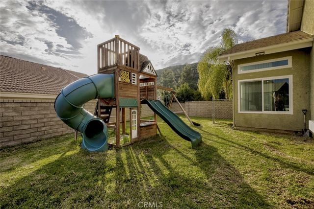 28030 Kenton, Saugus, CA 91350