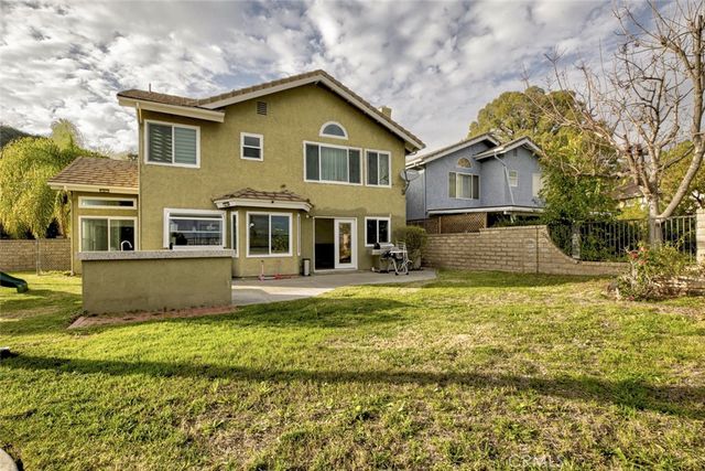 28030 Kenton, Saugus, CA 91350