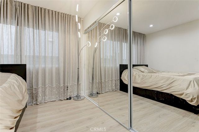 28030 Kenton, Saugus, CA 91350