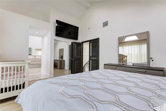 28030 Kenton, Saugus, CA 91350