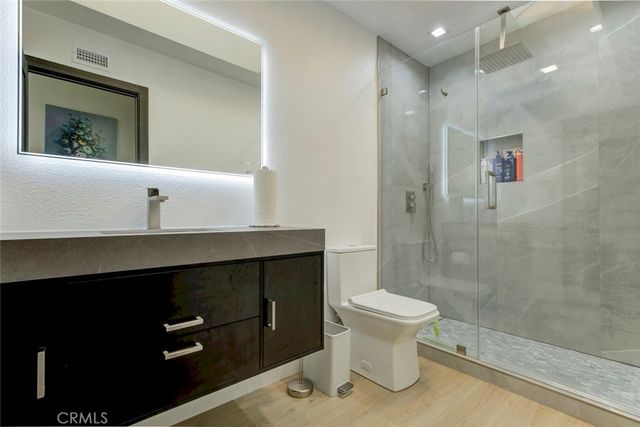 28030 Kenton, Saugus, CA 91350