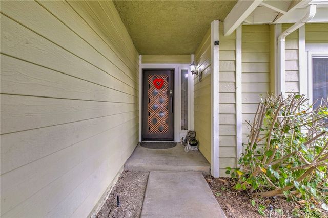 28030 Kenton, Saugus, CA 91350