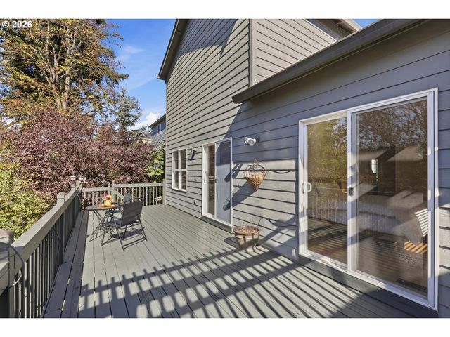 2445 W 10TH St, Washougal, WA 98671