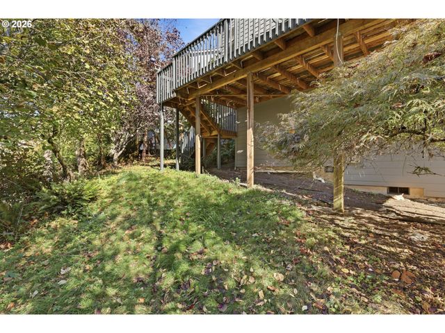 2445 W 10TH St, Washougal, WA 98671