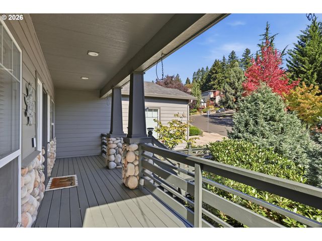 2445 W 10TH St, Washougal, WA 98671