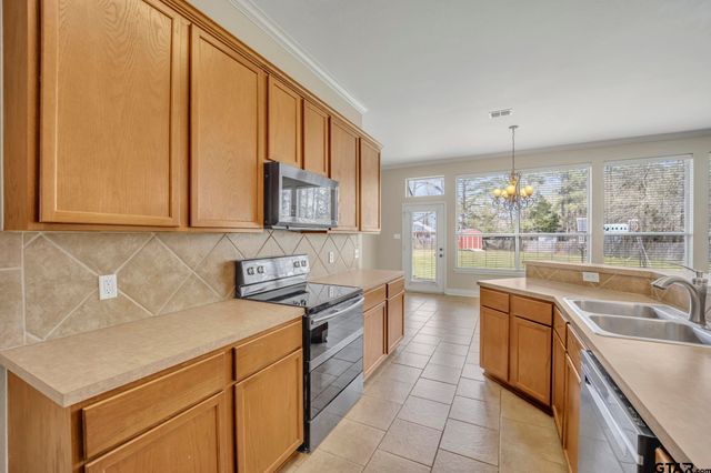 124 Ken Circle, Flint, TX 75762