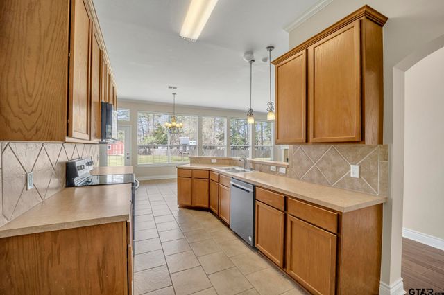 124 Ken Circle, Flint, TX 75762