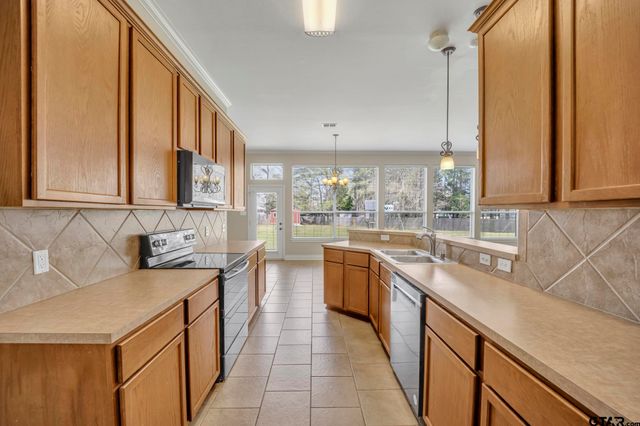 124 Ken Circle, Flint, TX 75762