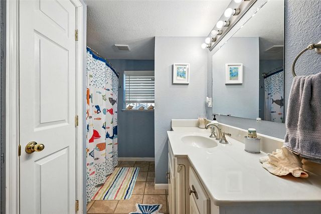 301 E 7th Street, Shady Shores, TX 76208