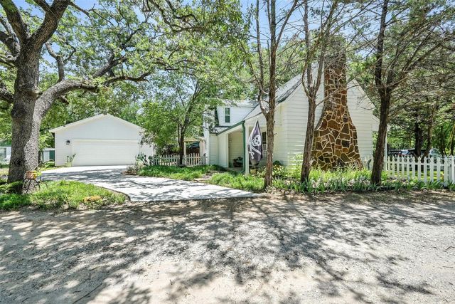 301 E 7th Street, Shady Shores, TX 76208