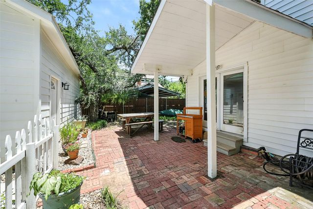 301 E 7th Street, Shady Shores, TX 76208