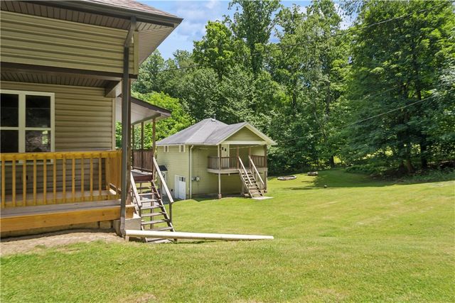 1351-1353 MT Pleasant Rd, Hempfield Twp, PA 15601