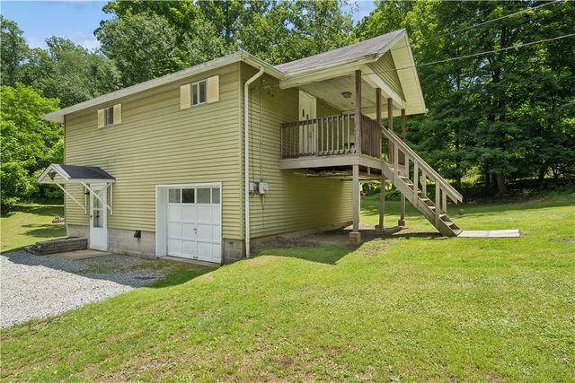 1351-1353 MT Pleasant Rd, Hempfield Twp, PA 15601