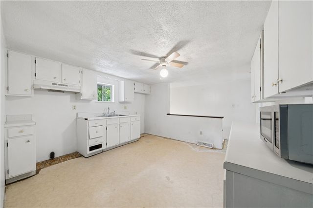1351-1353 MT Pleasant Rd, Hempfield Twp, PA 15601