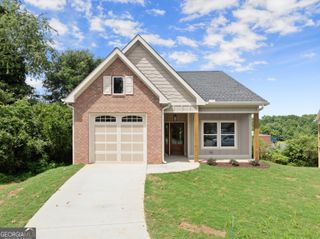 98 Colonial Drive, Cleveland, GA 30528