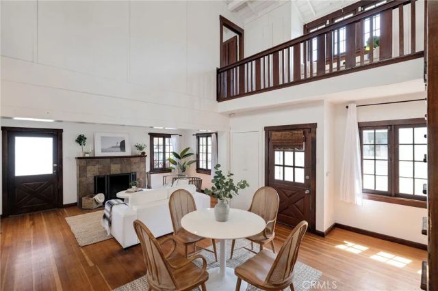 525 Manhattan Beach Blvd, Manhattan Beach, CA 90266