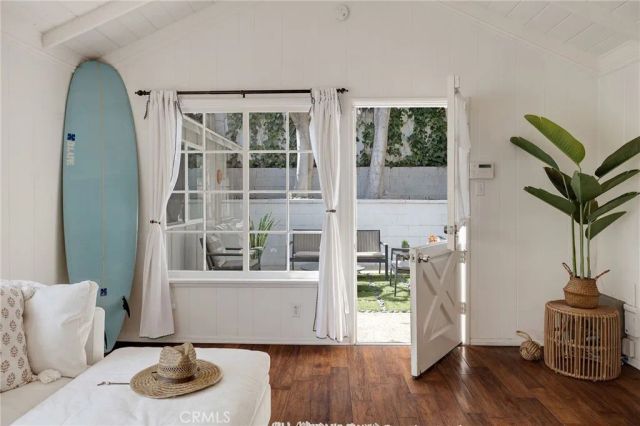 525 Manhattan Beach Blvd, Manhattan Beach, CA 90266