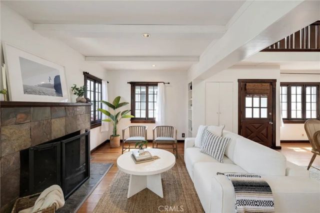 525 Manhattan Beach Blvd, Manhattan Beach, CA 90266