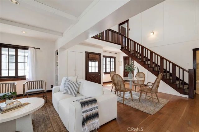 525 Manhattan Beach Blvd, Manhattan Beach, CA 90266