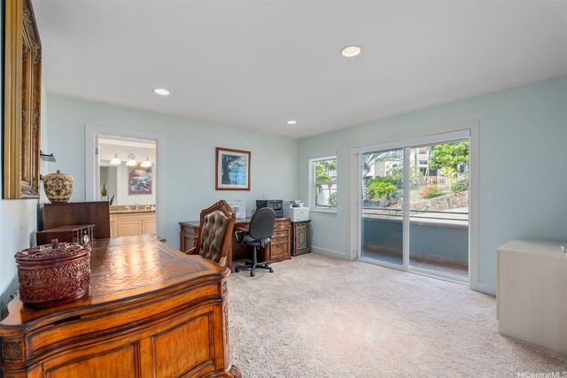 5609 Poola Street A, Honolulu, HI 96821