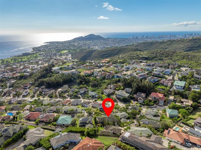 5609 Poola Street A, Honolulu, HI 96821