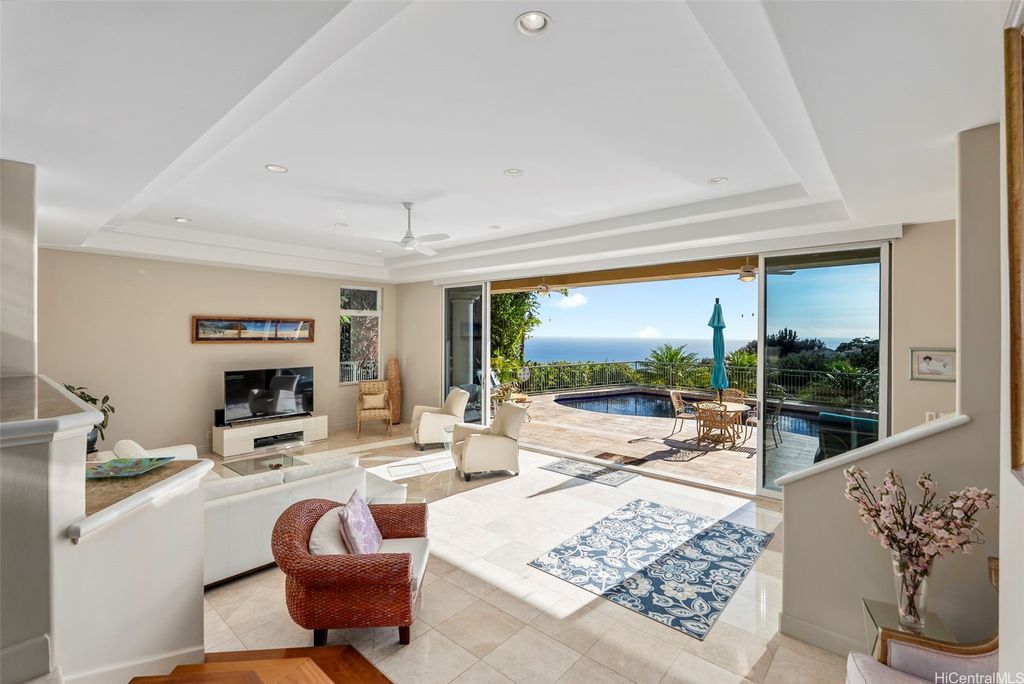 5609 Poola Street A, Honolulu, HI 96821