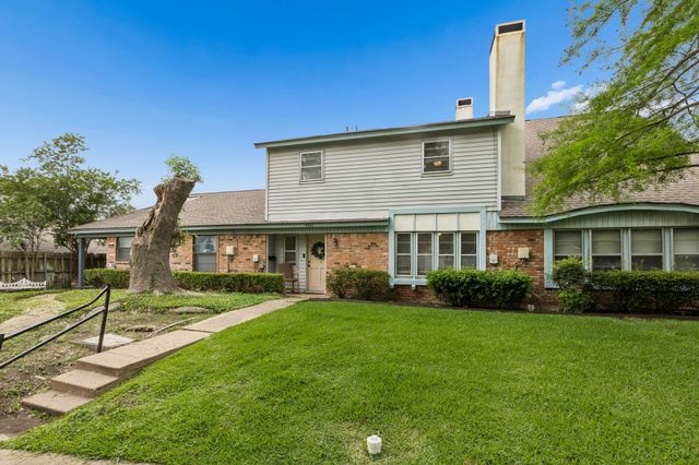 4921 Rollingwood Court, Garland, TX 75043