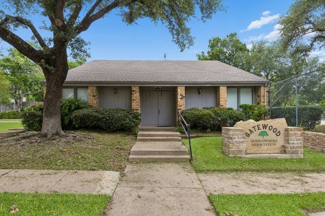 4921 Rollingwood Court, Garland, TX 75043