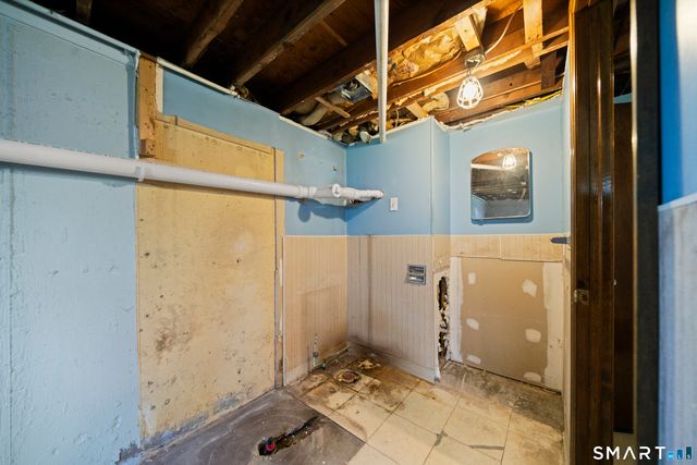 27 Highland Road, Windsor Locks, CT 06096