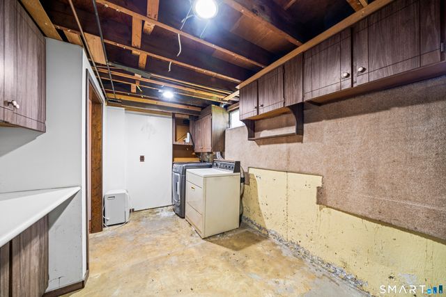 27 Highland Road, Windsor Locks, CT 06096