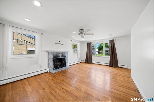 27 Highland Road, Windsor Locks, CT 06096