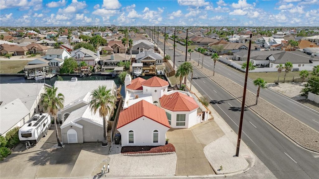 15234 Isla Pinta Ct, Corpus Christi, TX 78418 — photo 2