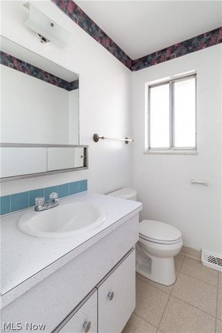 6448 Ridge Road, Parma, OH 44129