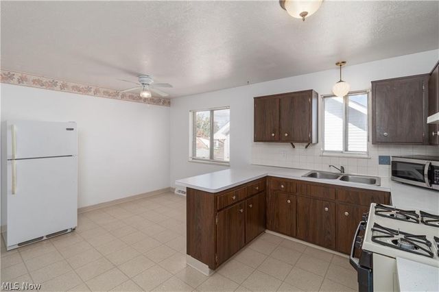 6448 Ridge Road, Parma, OH 44129