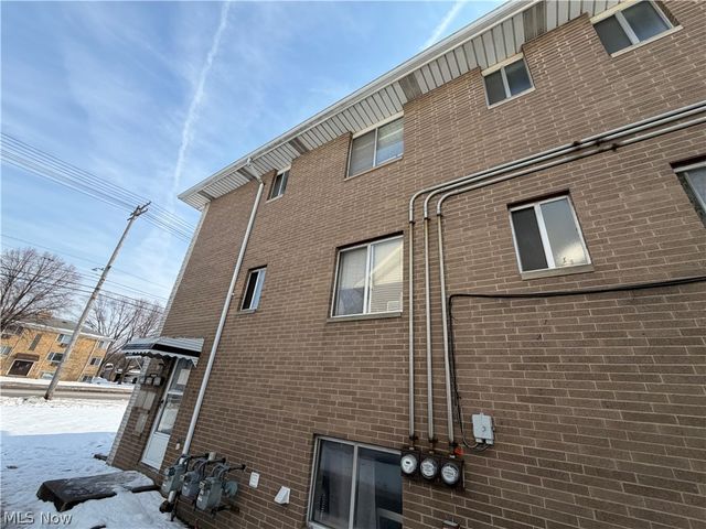 6448 Ridge Road, Parma, OH 44129